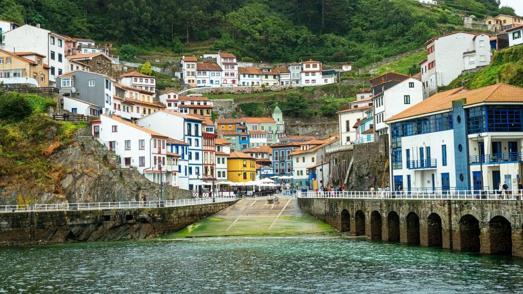 city, costa, sea, beach, people, buildings, houses, apartments, urban, bay, ocean, bay of biscay, cudillero, spain, nature, asturias